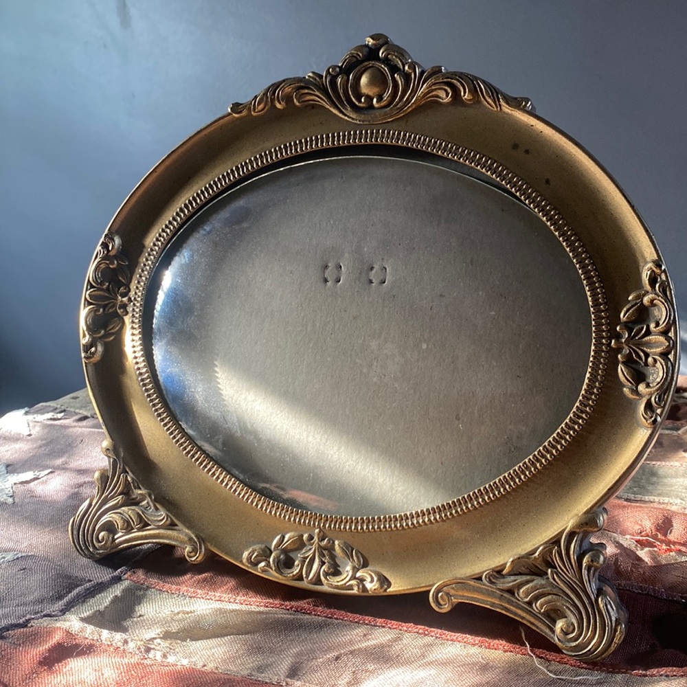 Vintage convex stand up frame approx 12”x10”